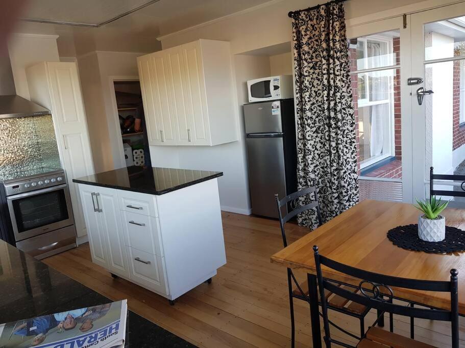 Handy Location - 3Brd Home! Timaru Kültér fotó